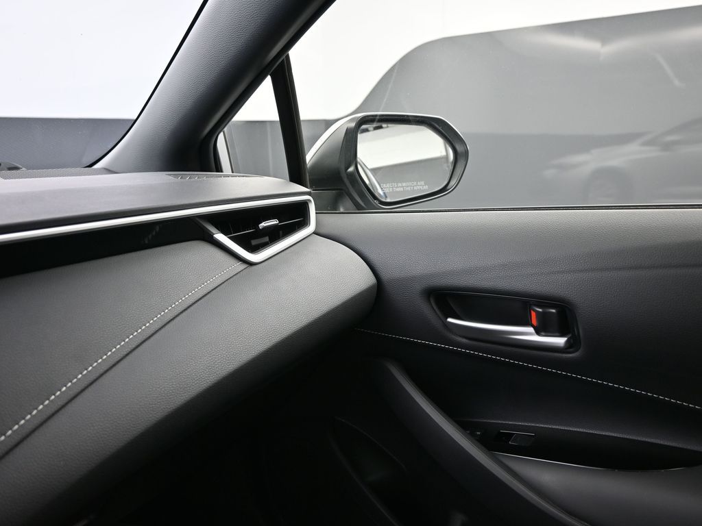 2024 Toyota Corolla Hatchback SE