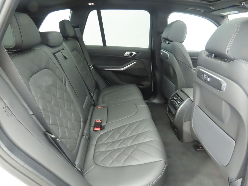 Thumbnail: 2026 BMW X5 - 23