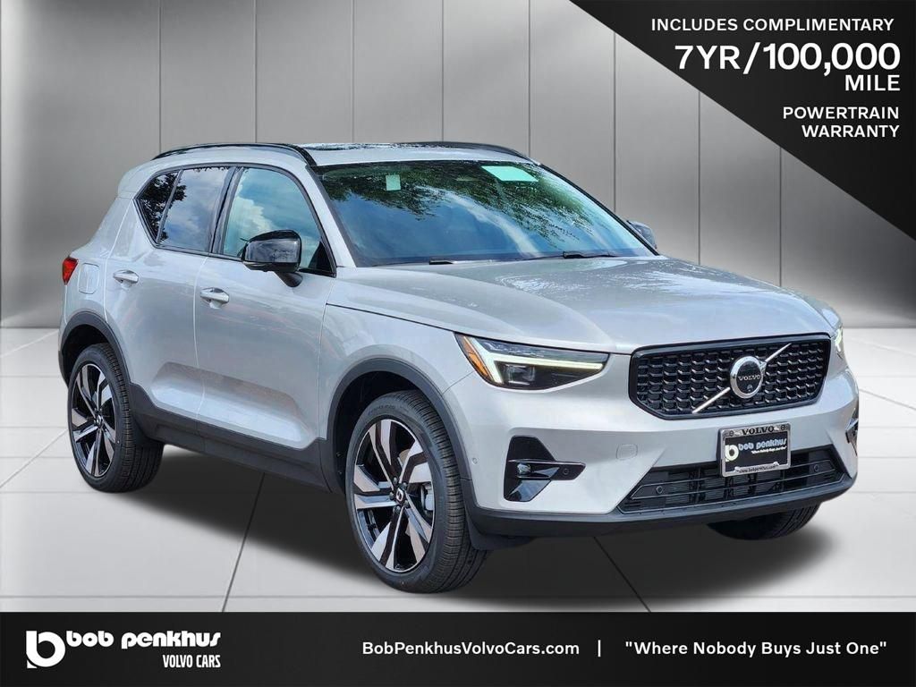 2025 Volvo XC40 Ultra B5