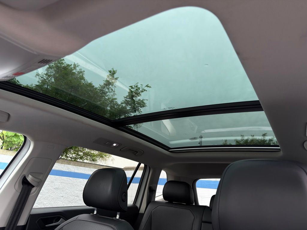 Thumbnail: 2019 Volkswagen Tiguan - 11