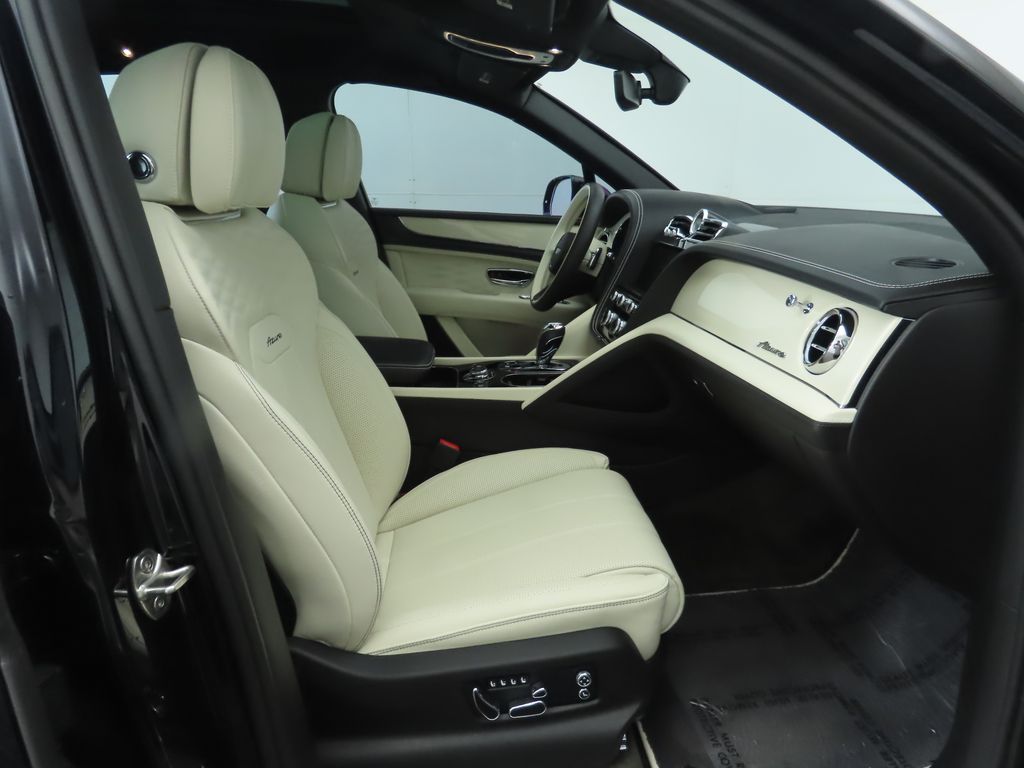 Thumbnail: 2023 Bentley Bentayga - 21