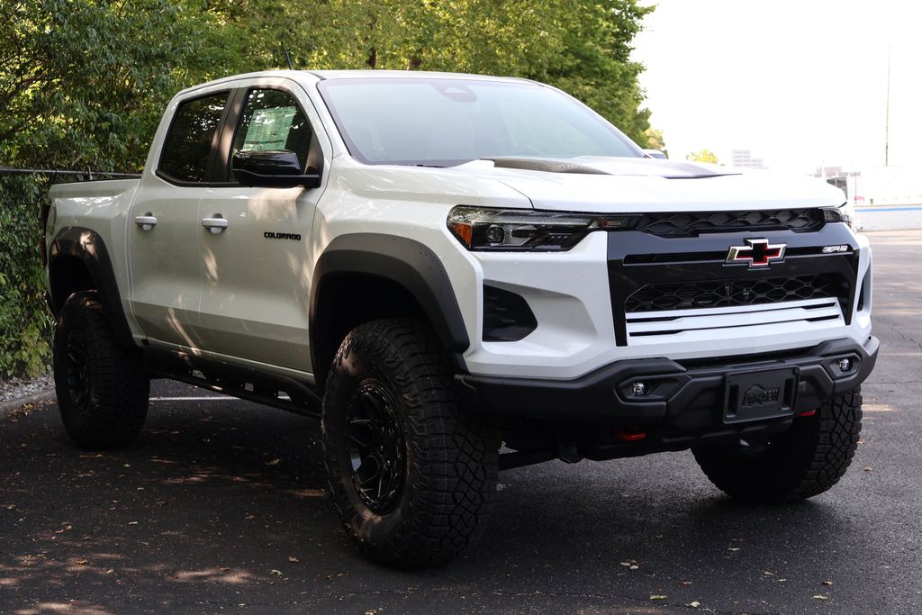 2024 Chevrolet Colorado ZR2 10