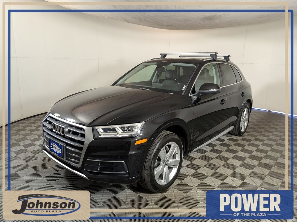 2018 Audi Q5 Negro (Mythos Black Metallic) SUV/Crossover Tracción en las cuatro ruedas 7 velocidades Automática