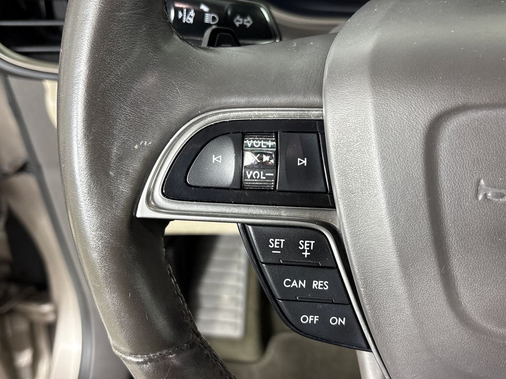 Used 2019 Brown Lincoln Reserve image 18