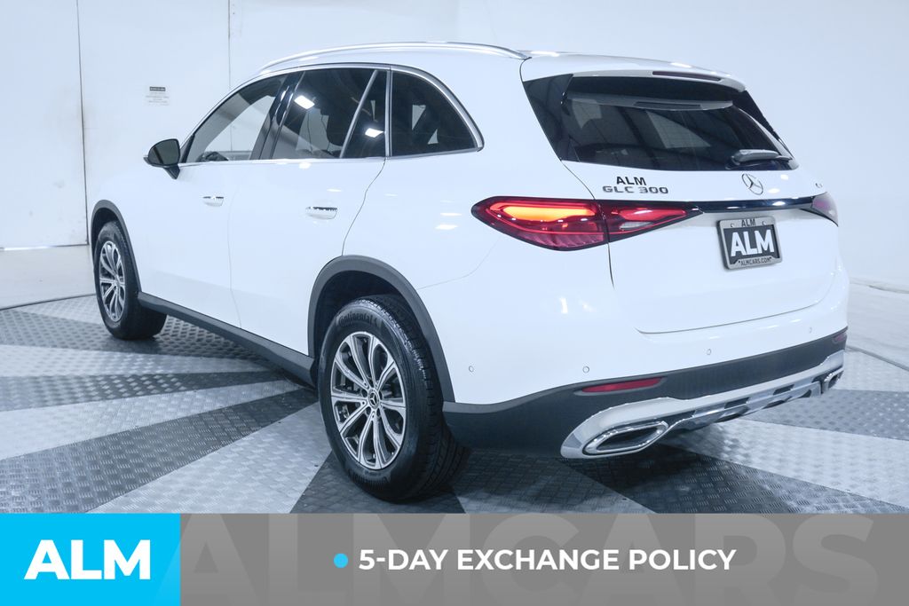 Used 2025 White Mercedes-Benz GLC 300 image 3