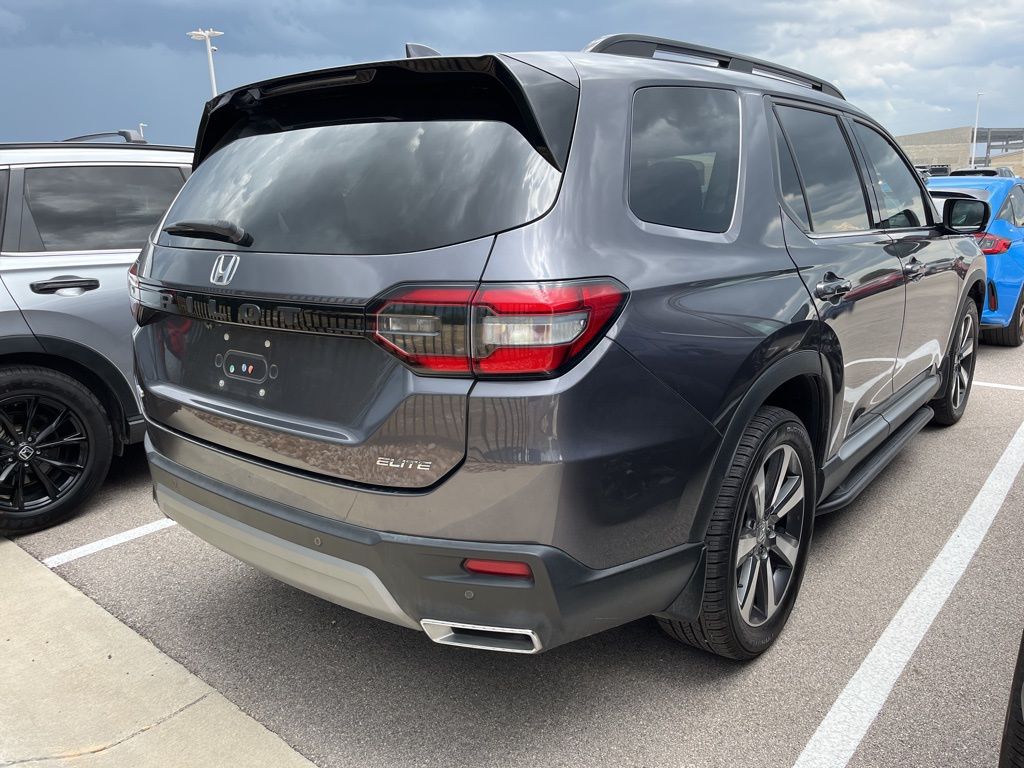 Thumbnail: 2023 Honda Pilot - 3
