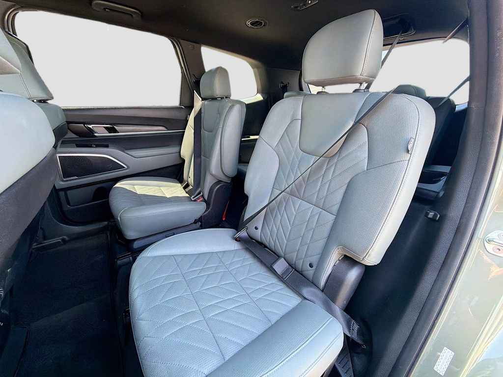 Used 2023 Green Kia EX X-Line image 26