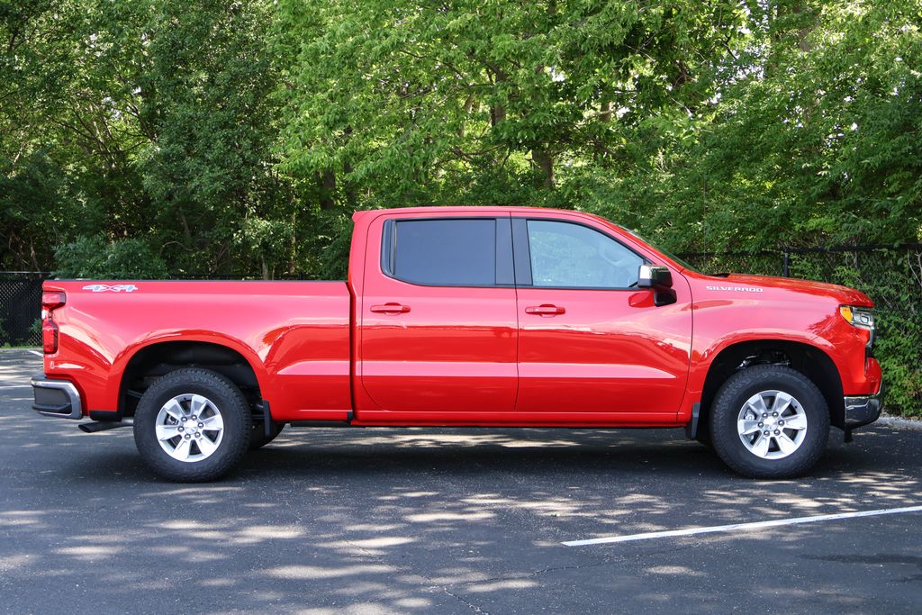 2024 Chevrolet Silverado 1500 LT 9