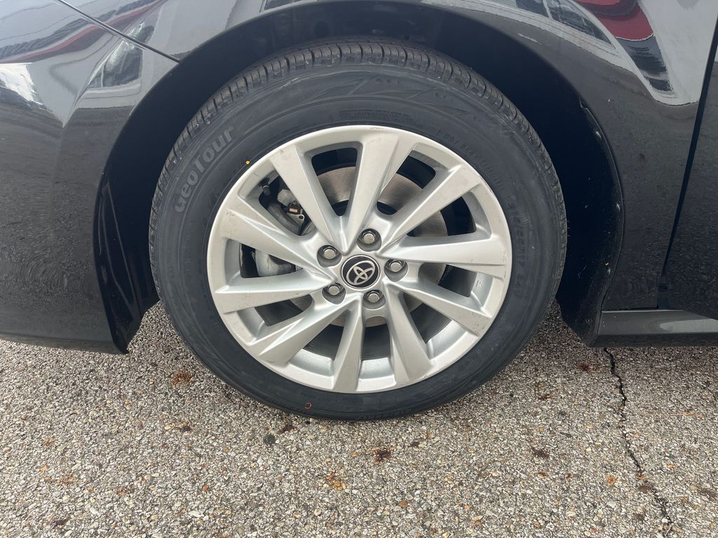 2023 Toyota Camry LE photo