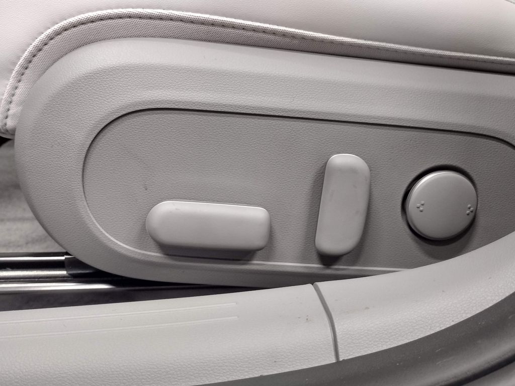 2025 Hyundai IONIQ 6 Limited