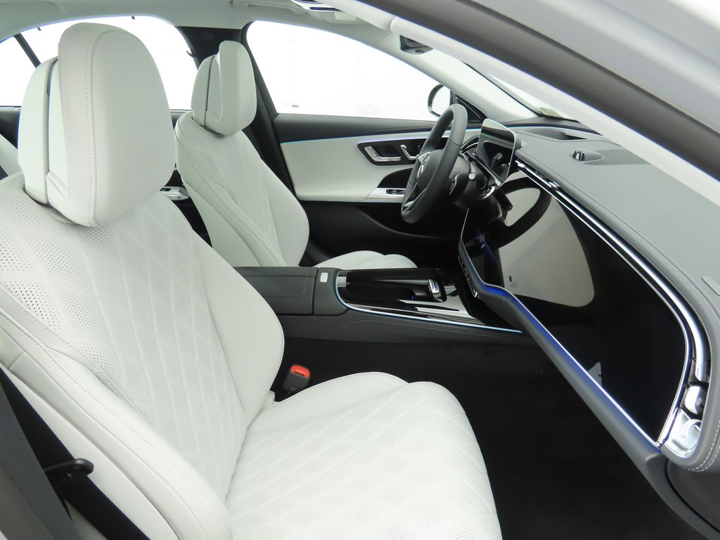 Thumbnail: 2026 Mercedes-Benz E-Class - 21