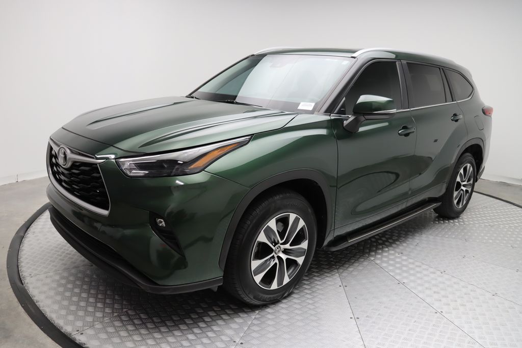 2023 Toyota Highlander XLE -
                West Palm Beach, FL