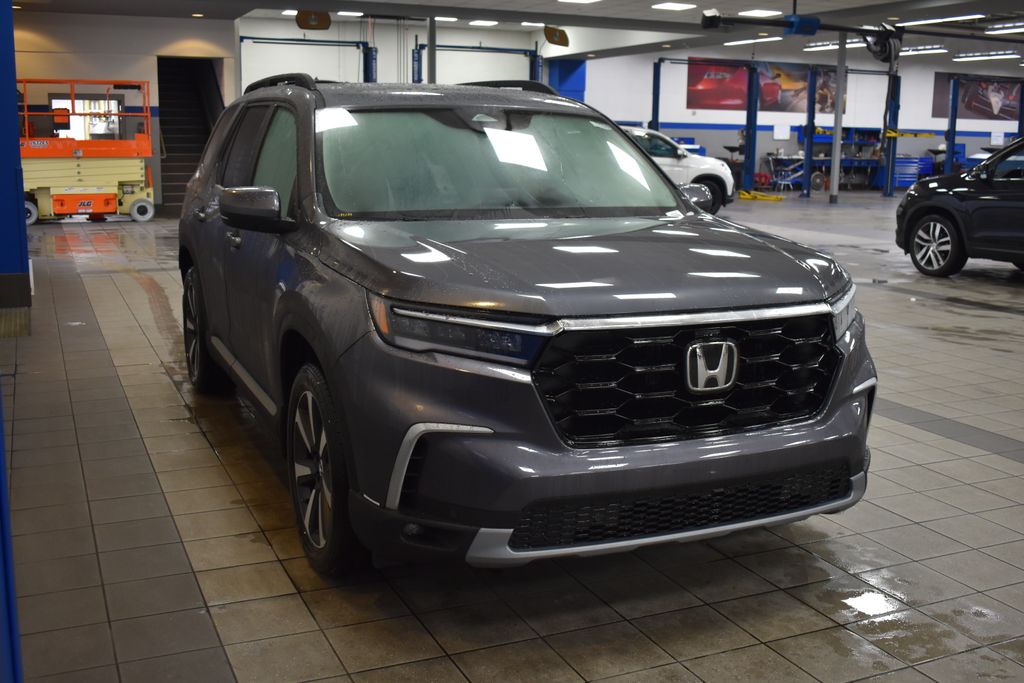 2025 Honda Pilot Touring 3