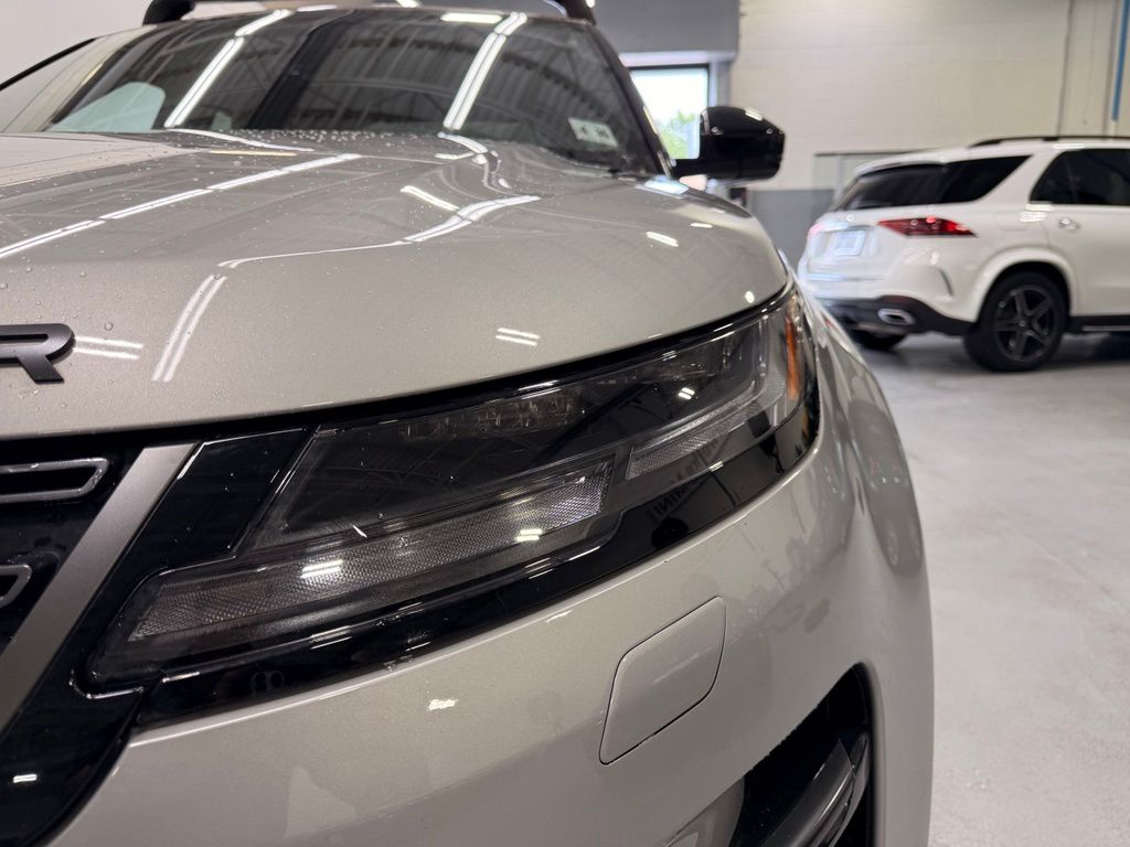 Thumbnail: 2026 Land Rover Range Rover Evoque - 9