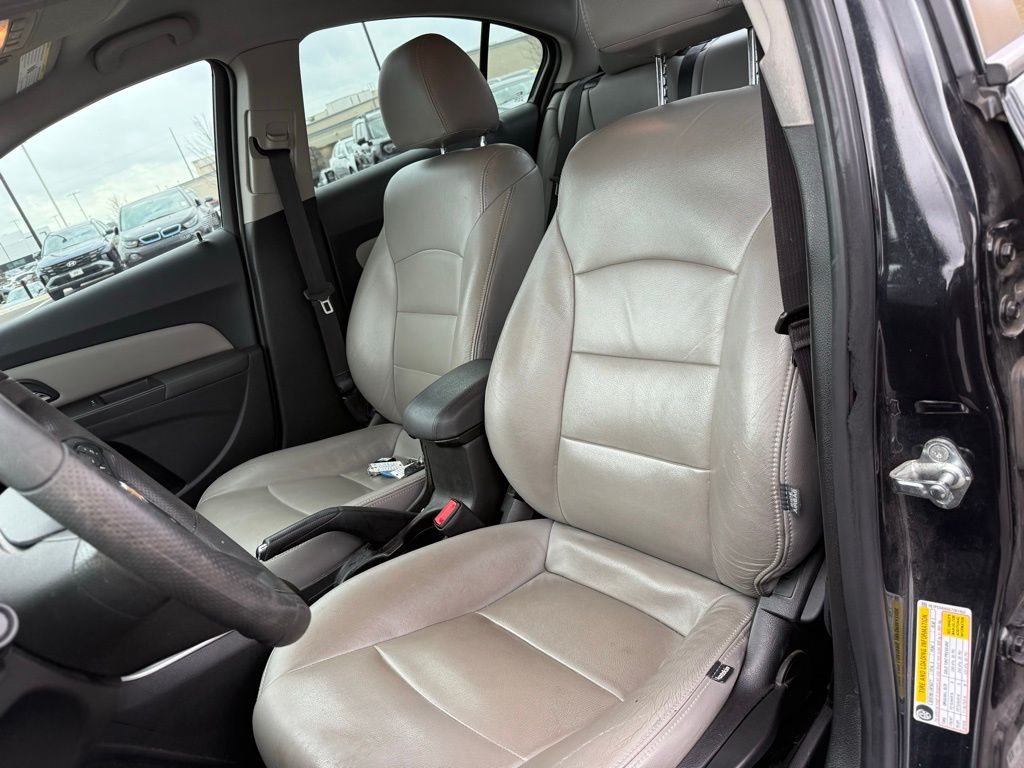 Thumbnail: 2016 Chevrolet Cruze - 8