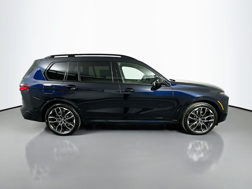 Thumbnail: 2026 BMW X7 - 4