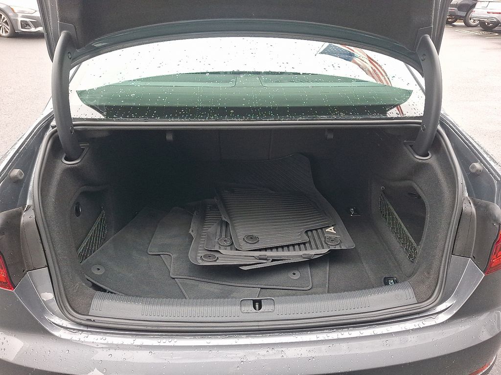 Thumbnail: 2017 Audi A4 - 27