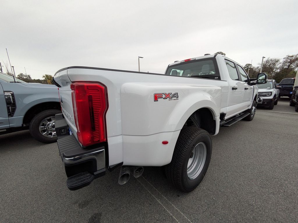 2026 Ford F-350 Super Duty XL