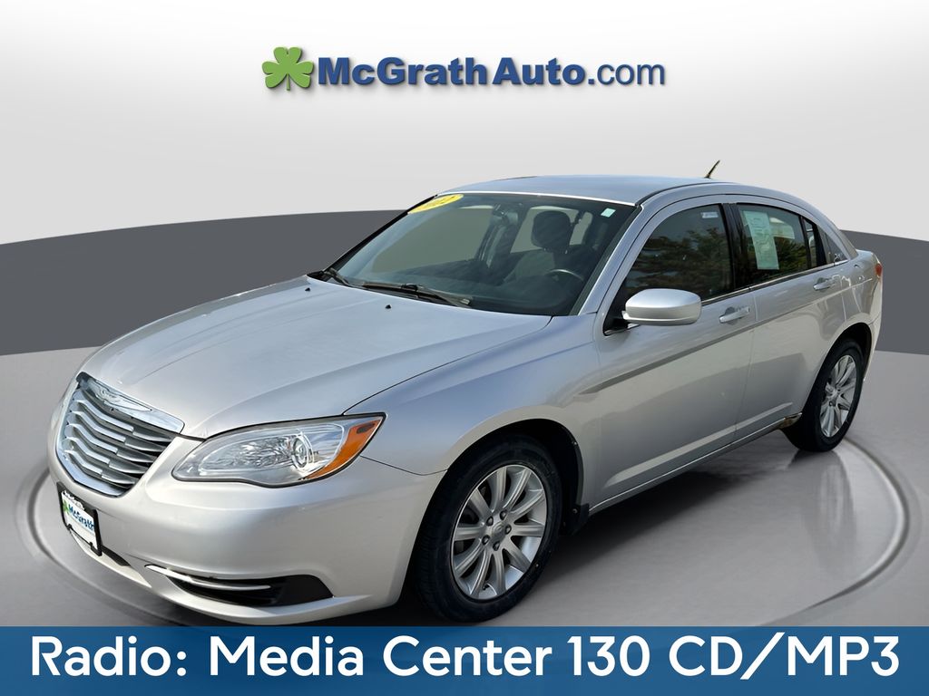 Used 2012 Silver Chrysler Touring image 3