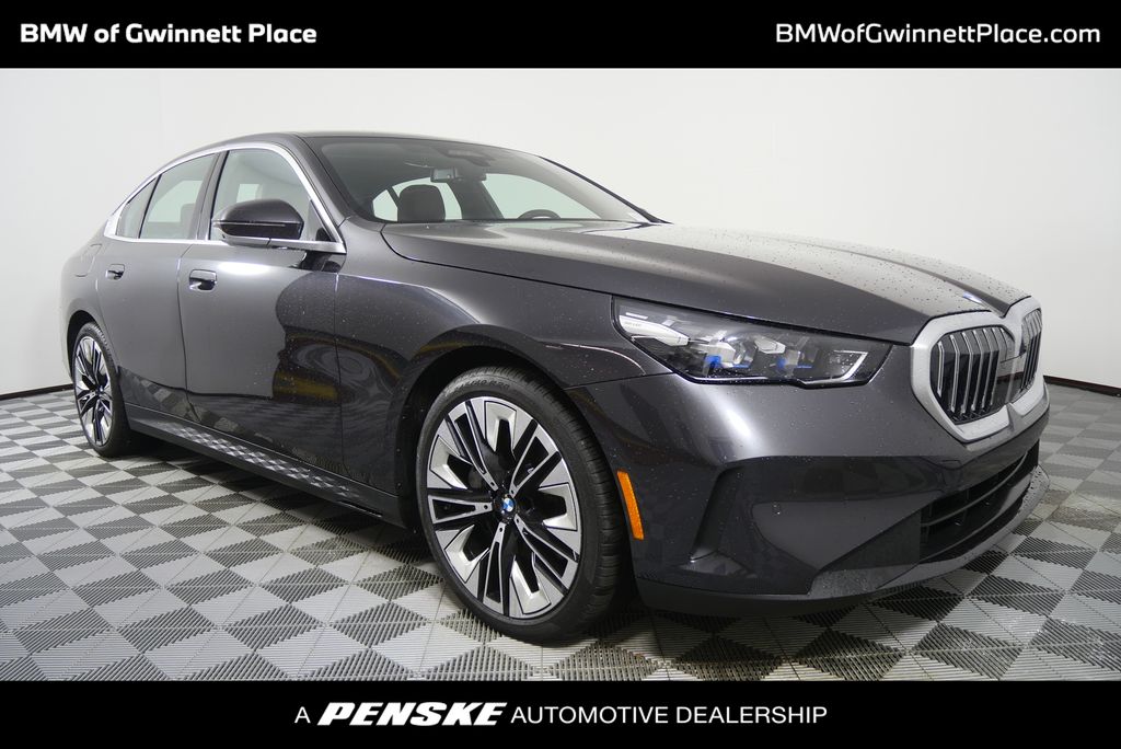 Thumbnail: 2025 BMW 5 Series - 1