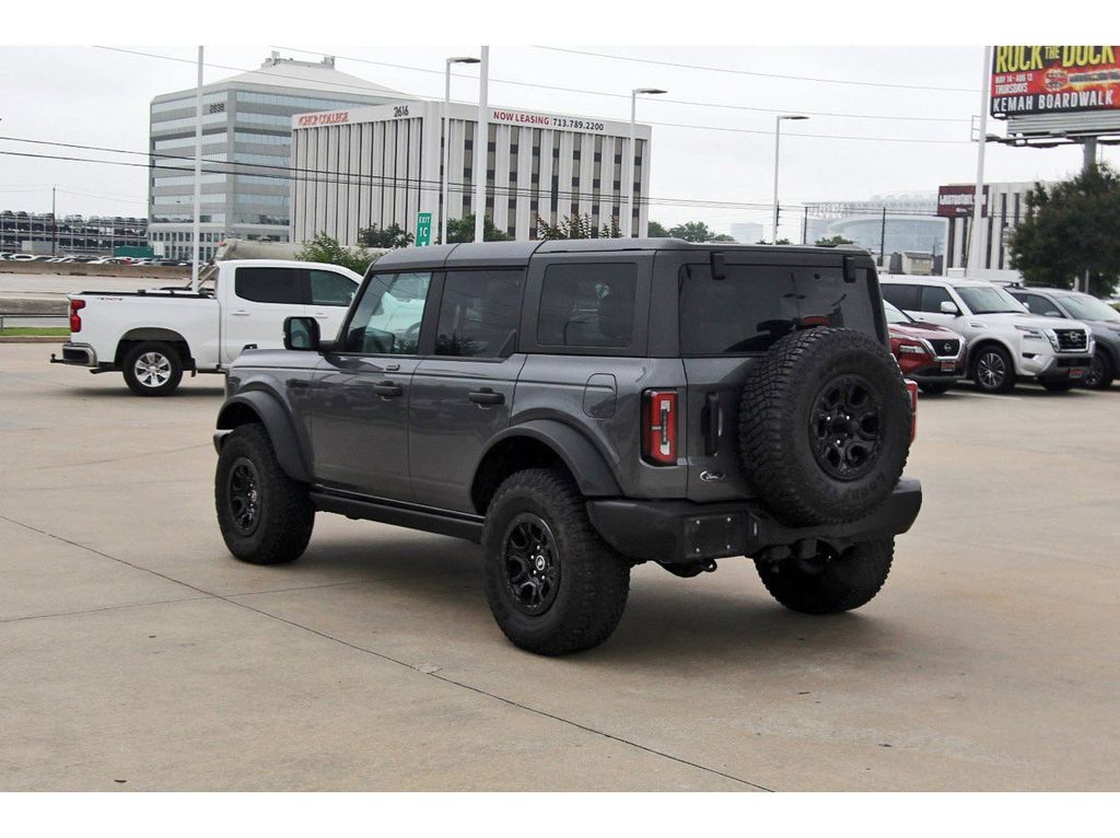 2023 Ford Bronco Wildtrak - 3