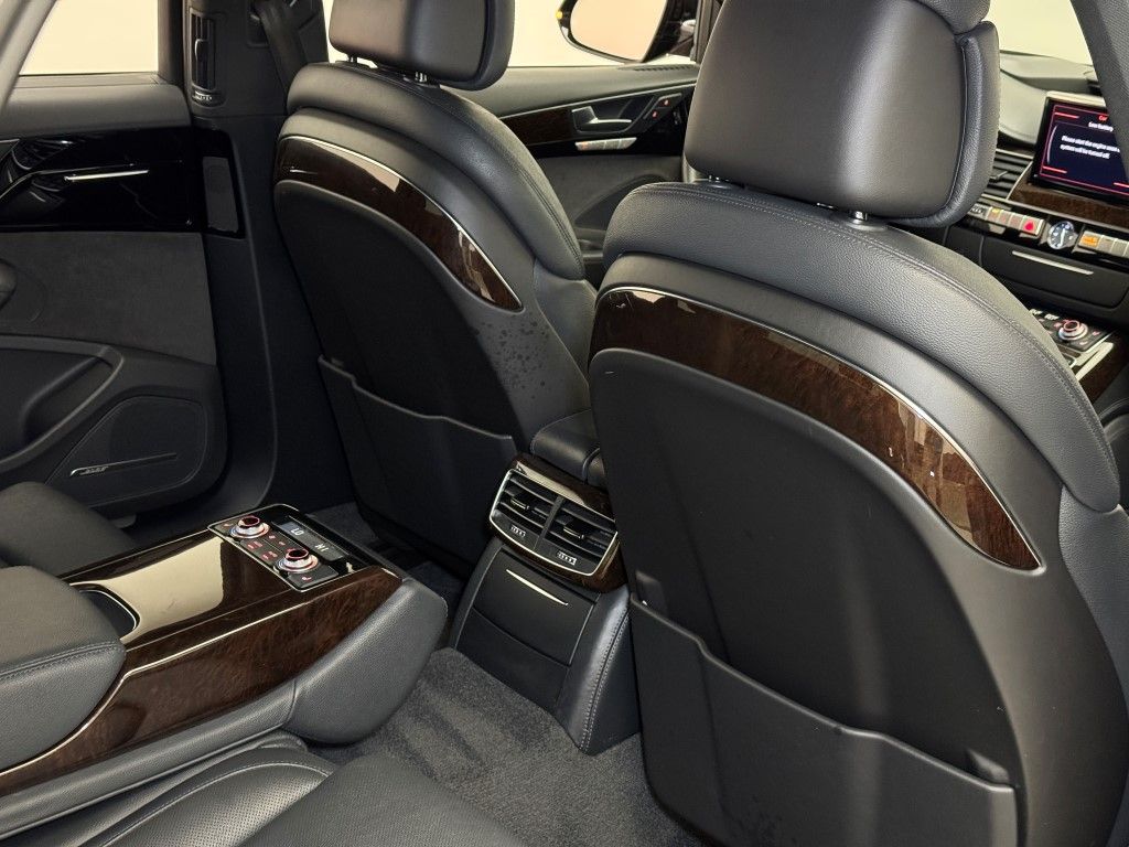 Thumbnail: 2017 Audi A8 - 24