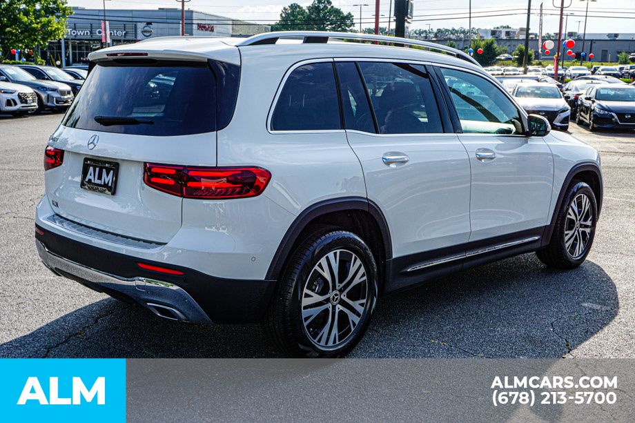Used 2024 White Mercedes-Benz GLB 250 image 5