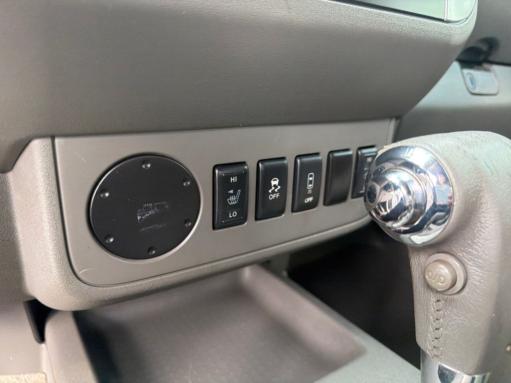 Used 2017 Nissan Frontier SV 4D Crew Cab