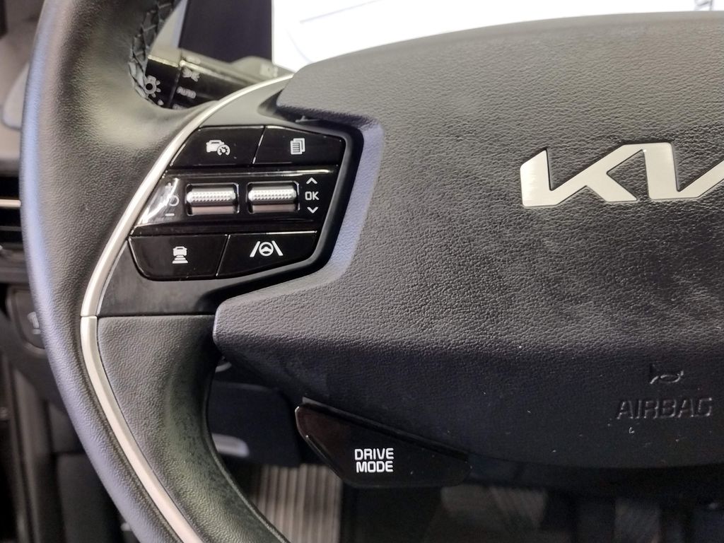 2024 Kia EV6 Light