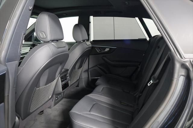 Thumbnail: 2026 Audi Q8 - 6