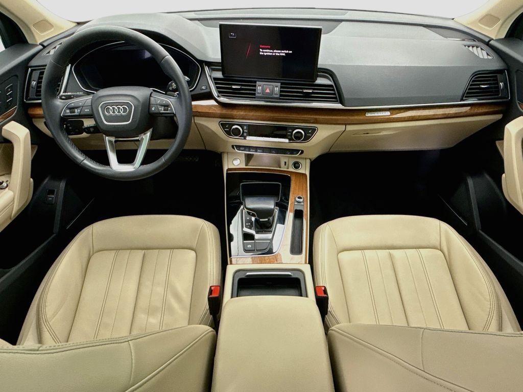 Thumbnail: 2022 Audi Q5 - 13