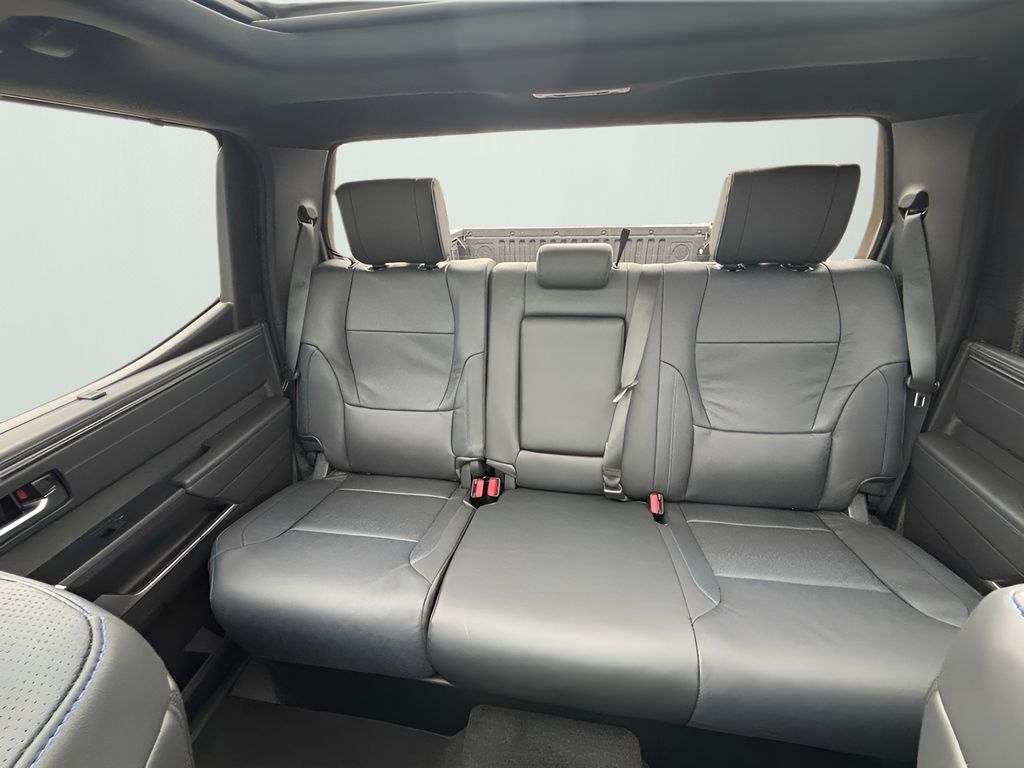 2025 Toyota Tundra CrewMax Platinum photo 19