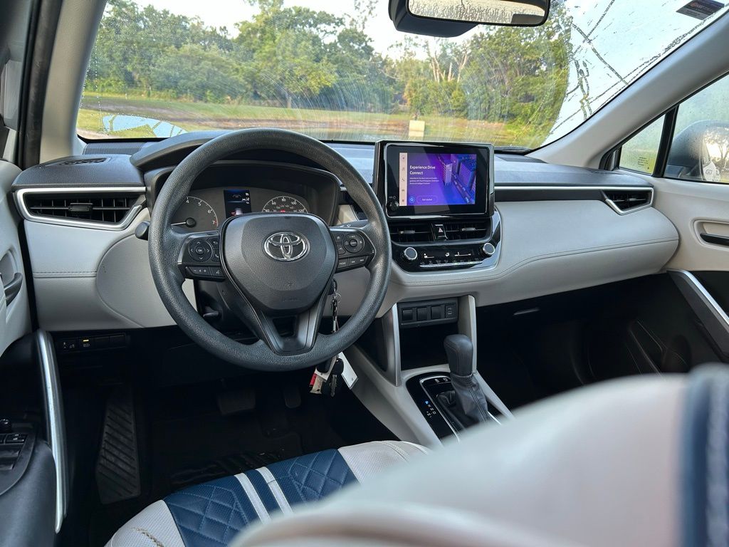 Thumbnail: 2023 Toyota Corolla Cross - 13