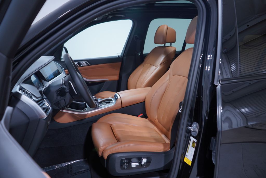 Thumbnail: 2022 BMW X5 - 7