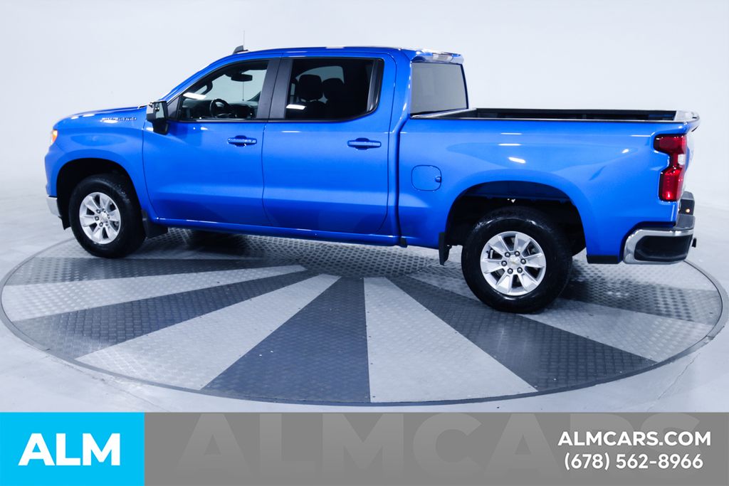 Used 2025 Blue Chevrolet LT image 5