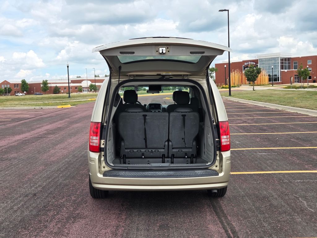 2010 Chrysler Town & Country Touring
