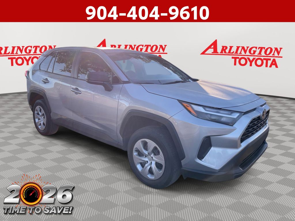 2024 Toyota RAV4 LE FWD