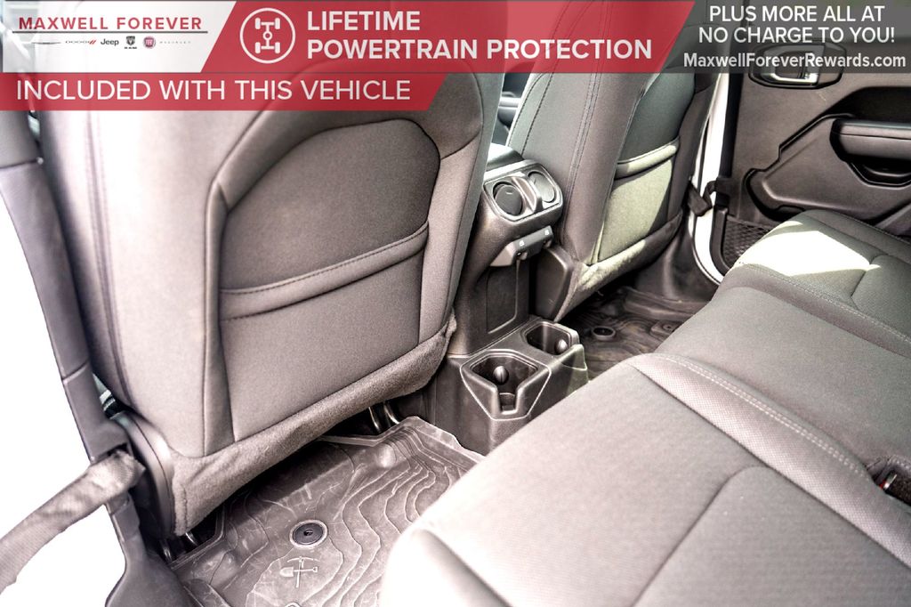 Used Car 2023 Jeep Gladiator  Willys For Sale Under $35,000 In Taylor, Texas