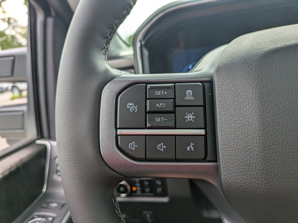 2026 Ford F-350 Super Duty LARIAT