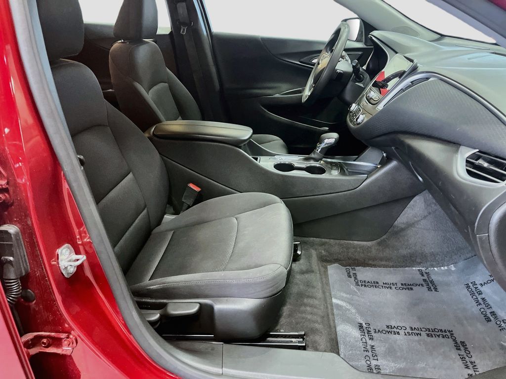 Used 2024 Radiant Red Tintcoat Chevrolet LT image 27