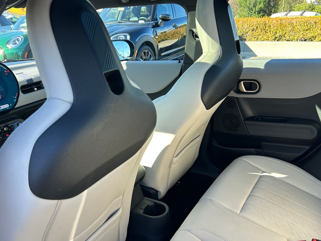 Thumbnail: 2025 MINI Cooper - 30