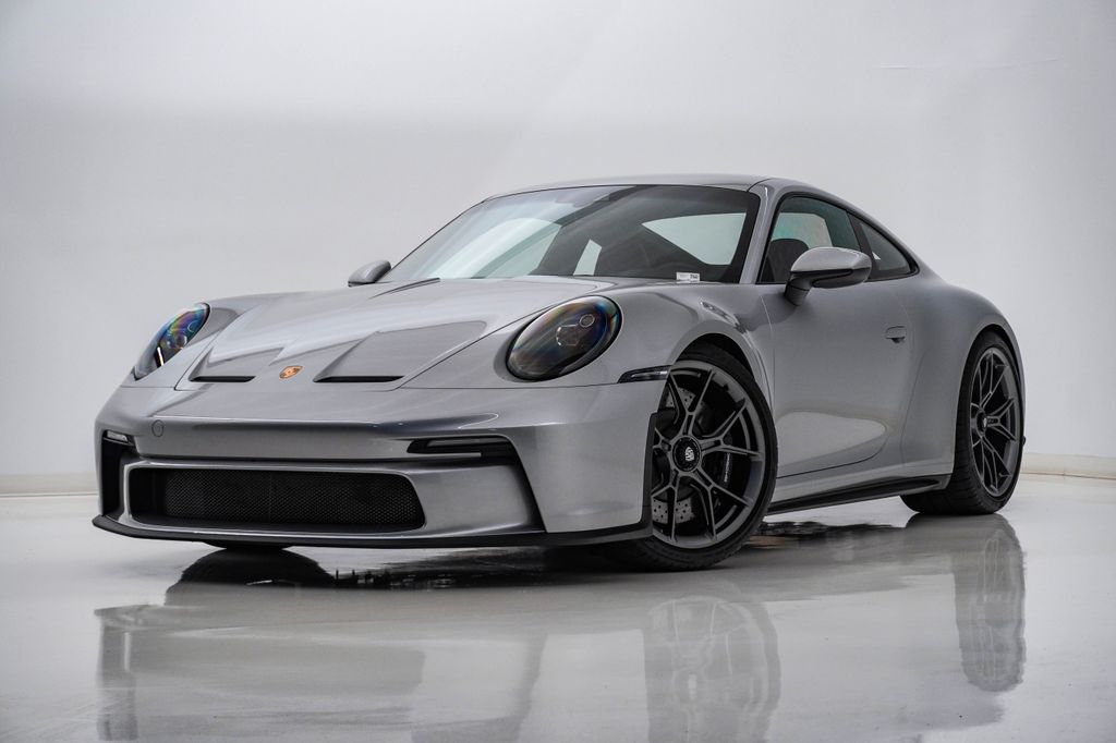 2024 Porsche 911 Plata (GT Silver Metallic) Coupé Tracción trasera 6 velocidades Manual