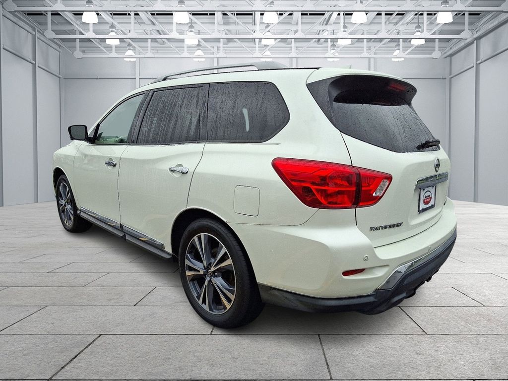 Thumbnail: 2019 Nissan Pathfinder - 6