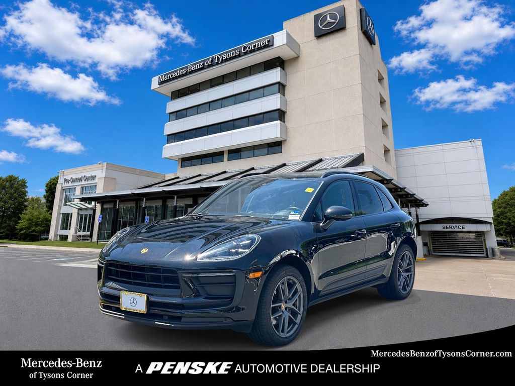 2022 Porsche Macan AWD