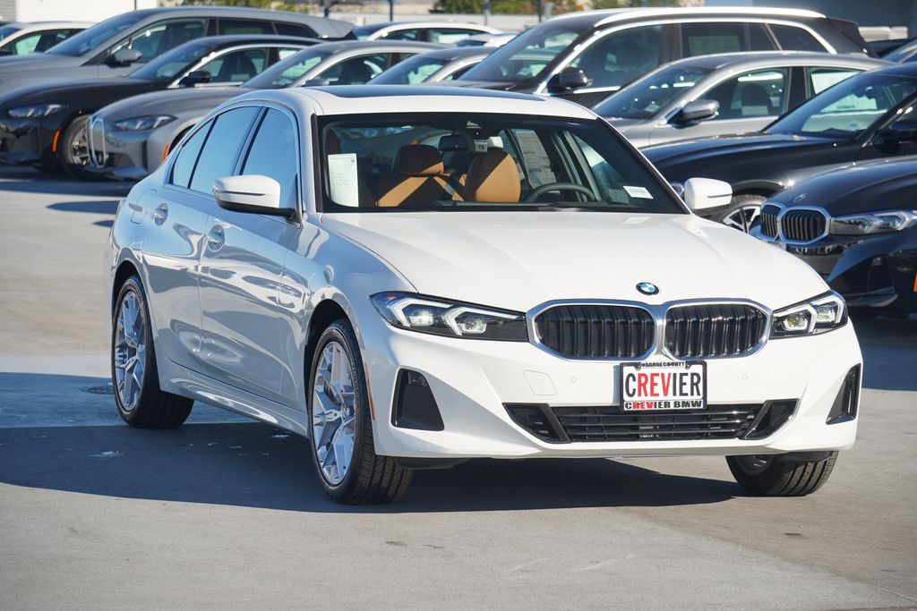 Thumbnail: 2025 BMW 3 Series - 3