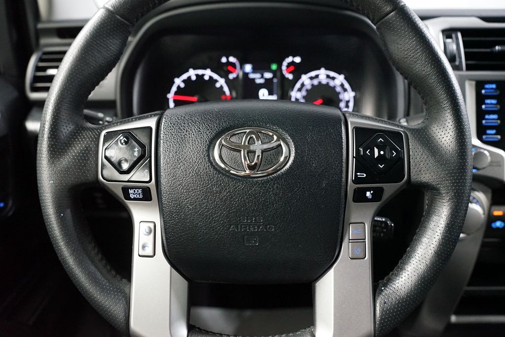 Thumbnail: 2020 Toyota 4Runner - 13