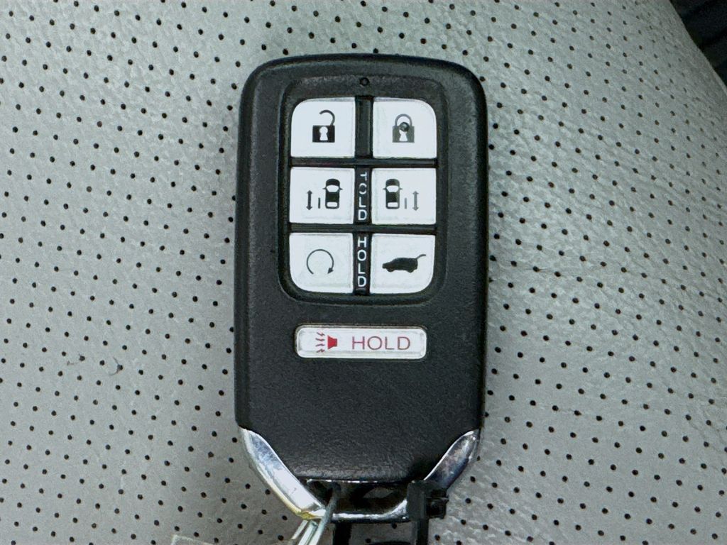 Used Car 2020 Honda Odyssey  Elite For Sale Under $25,000 In Austin, Texas