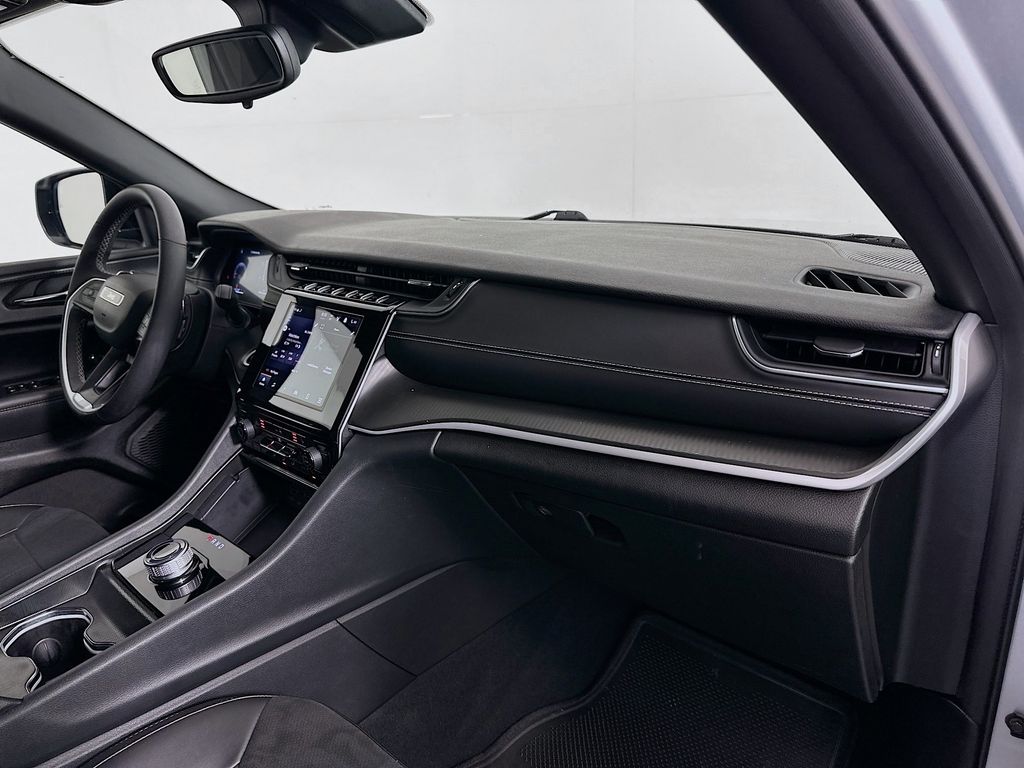 Thumbnail: 2024 Jeep Grand Cherokee - 29