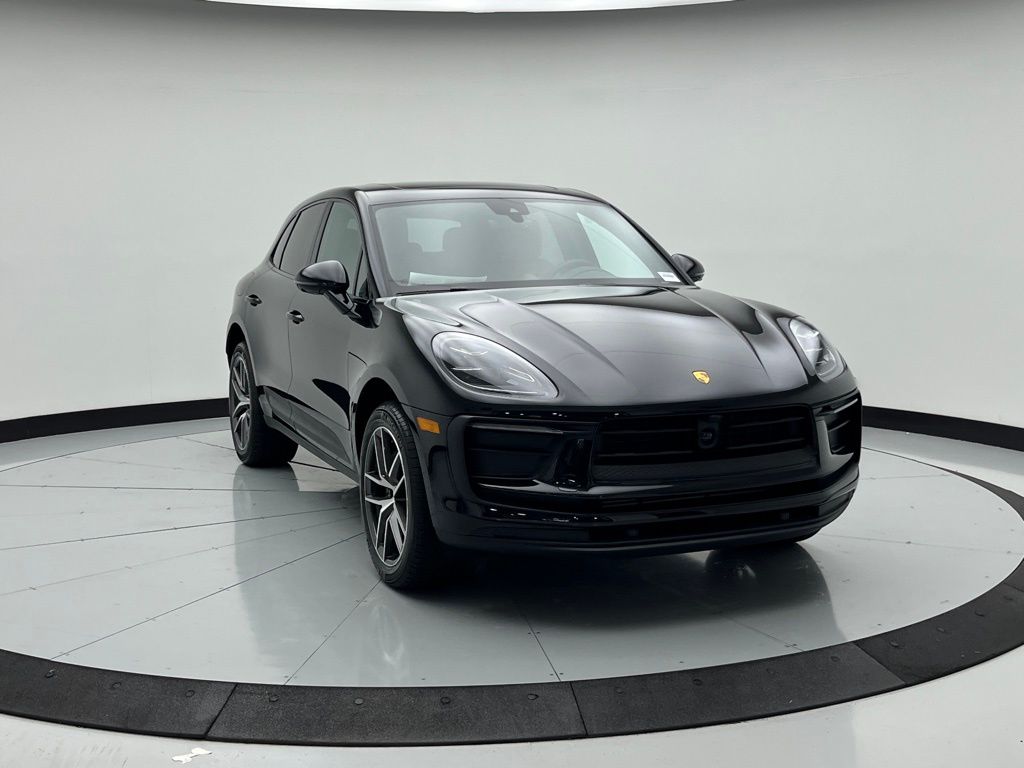 Thumbnail: 2025 Porsche Macan - 7