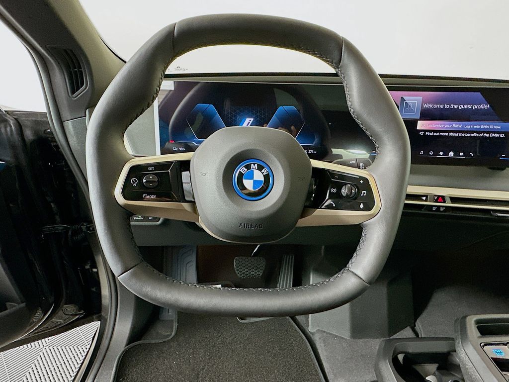 2025 BMW iX xDrive50 10